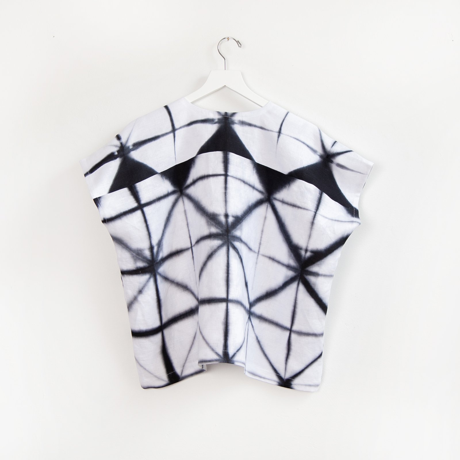 B+W LATTICE TOP | Katrin Reifeiss